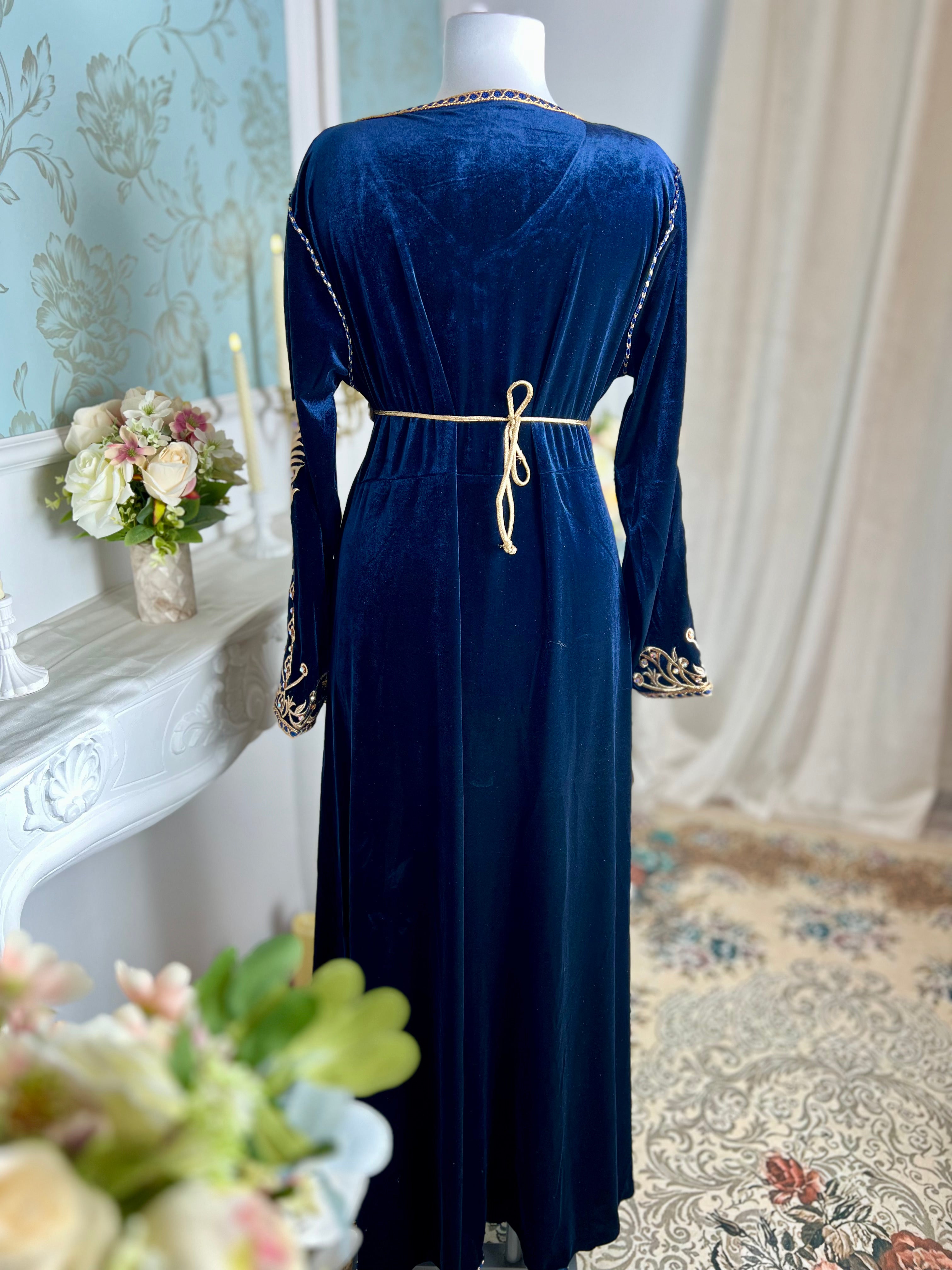 Caftan Royal Prestige – Katifa 550g 👑 –قفطان القطيفة الملكية