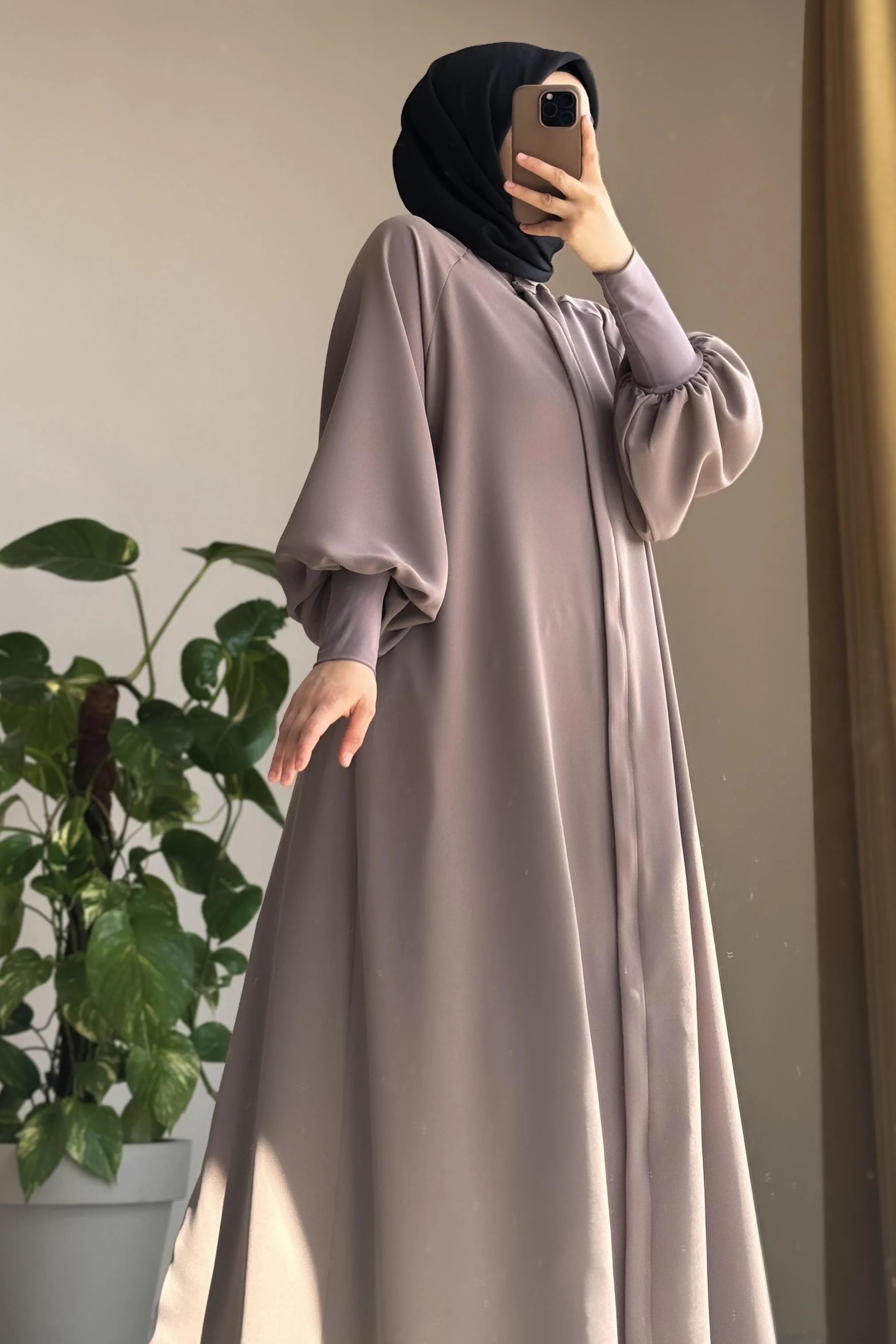 Abaya Cindy à Manches Bouffantes -collection 2026-عباءة سيندي  – لإطلالة فاخرة وأناقة مطلقة