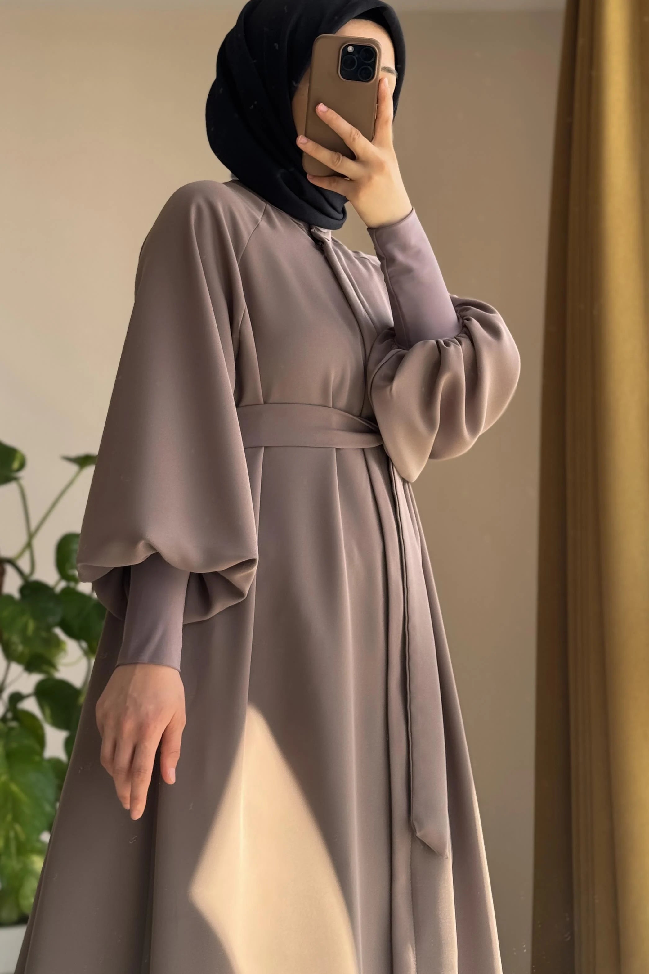 Abaya Cindy à Manches Bouffantes -collection 2026-عباءة سيندي  – لإطلالة فاخرة وأناقة مطلقة
